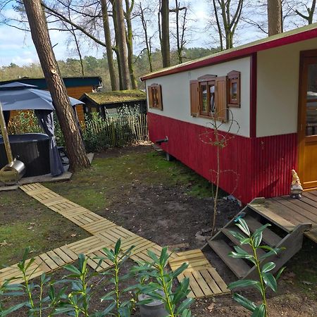 Pipowagen Met Prive Hot Tub Villa Lanaken Buitenkant foto