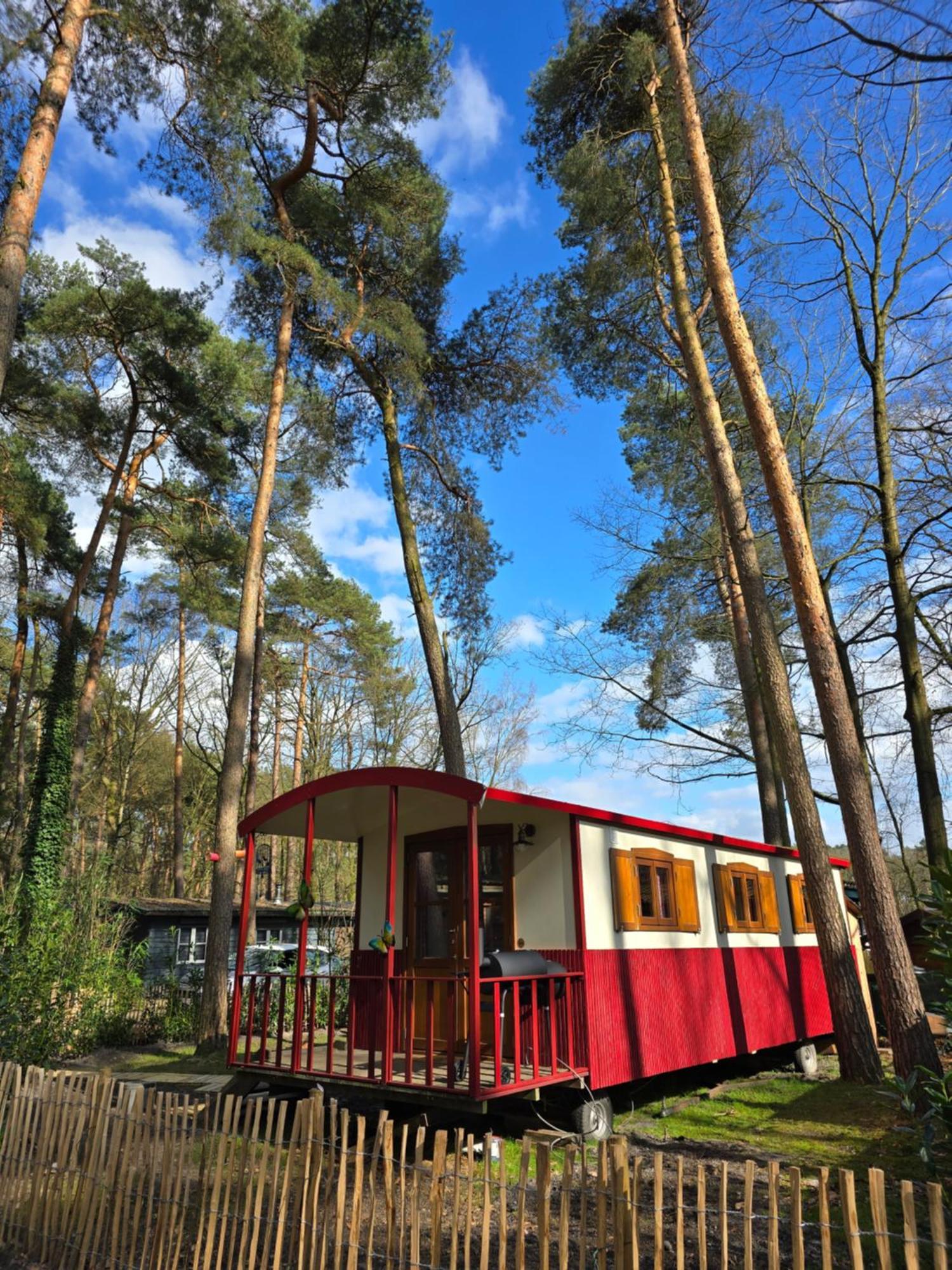 Pipowagen Met Prive Hot Tub Villa Lanaken Buitenkant foto