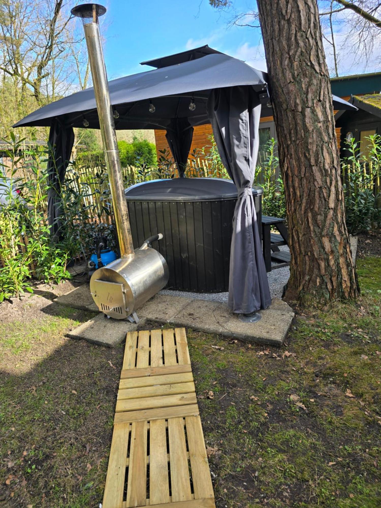 Pipowagen Met Prive Hot Tub Villa Lanaken Buitenkant foto